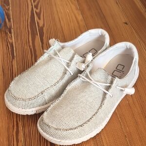 Hey Dude Women's Cream Loafers